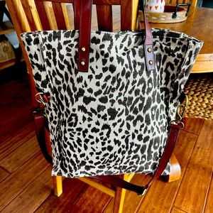 Forever 21 cheetah print tote, like new.